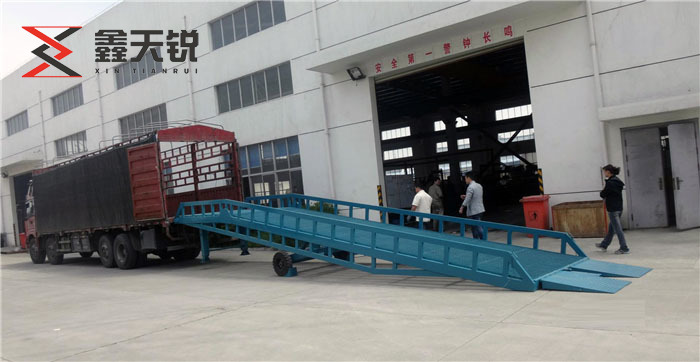 广东移动式登车桥