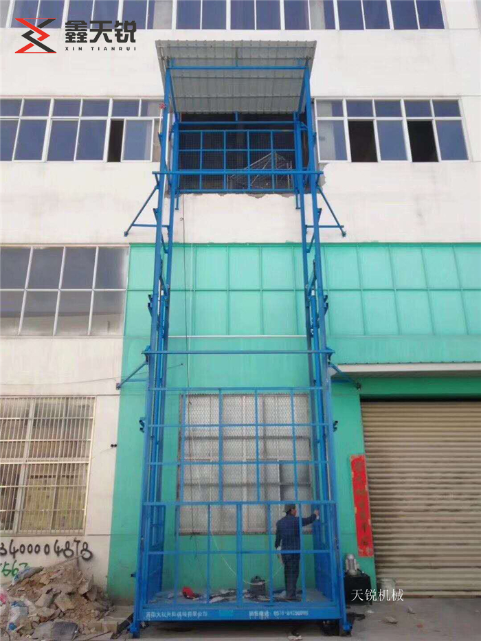 广东室外导轨式升降机